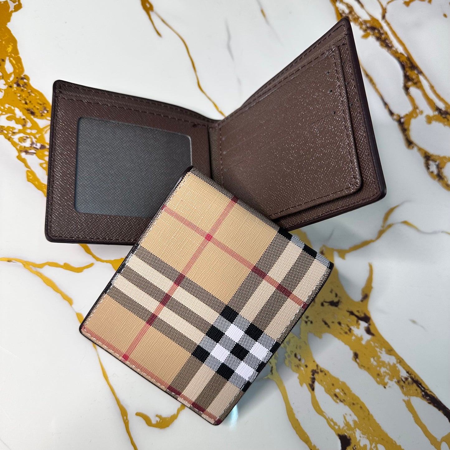 Billetera Burberry