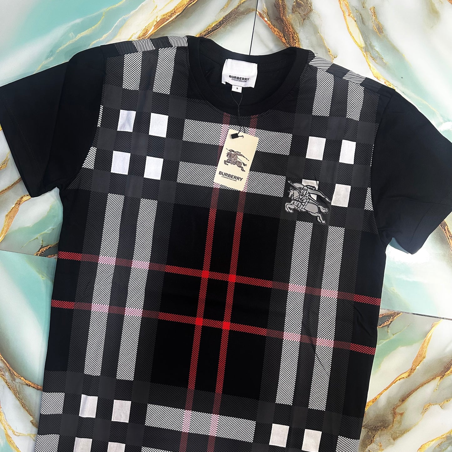 Polera Burberry Logo