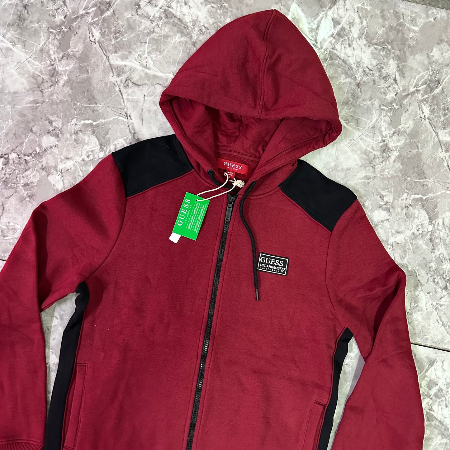Poleron Guess