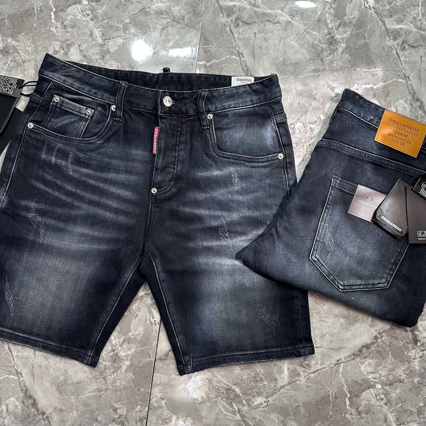 Short Dsquared2